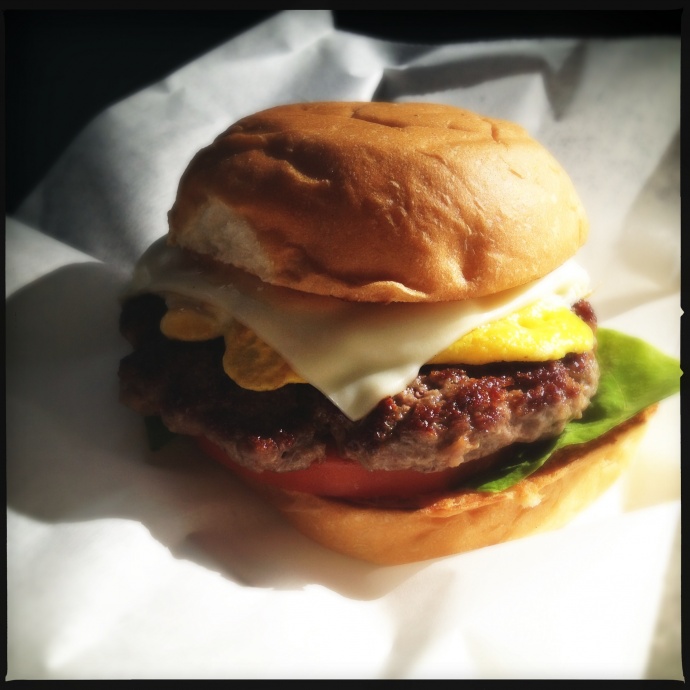 A New Cheeseburger in Paradise: Sure Thing Burger (MauiNow.com)
